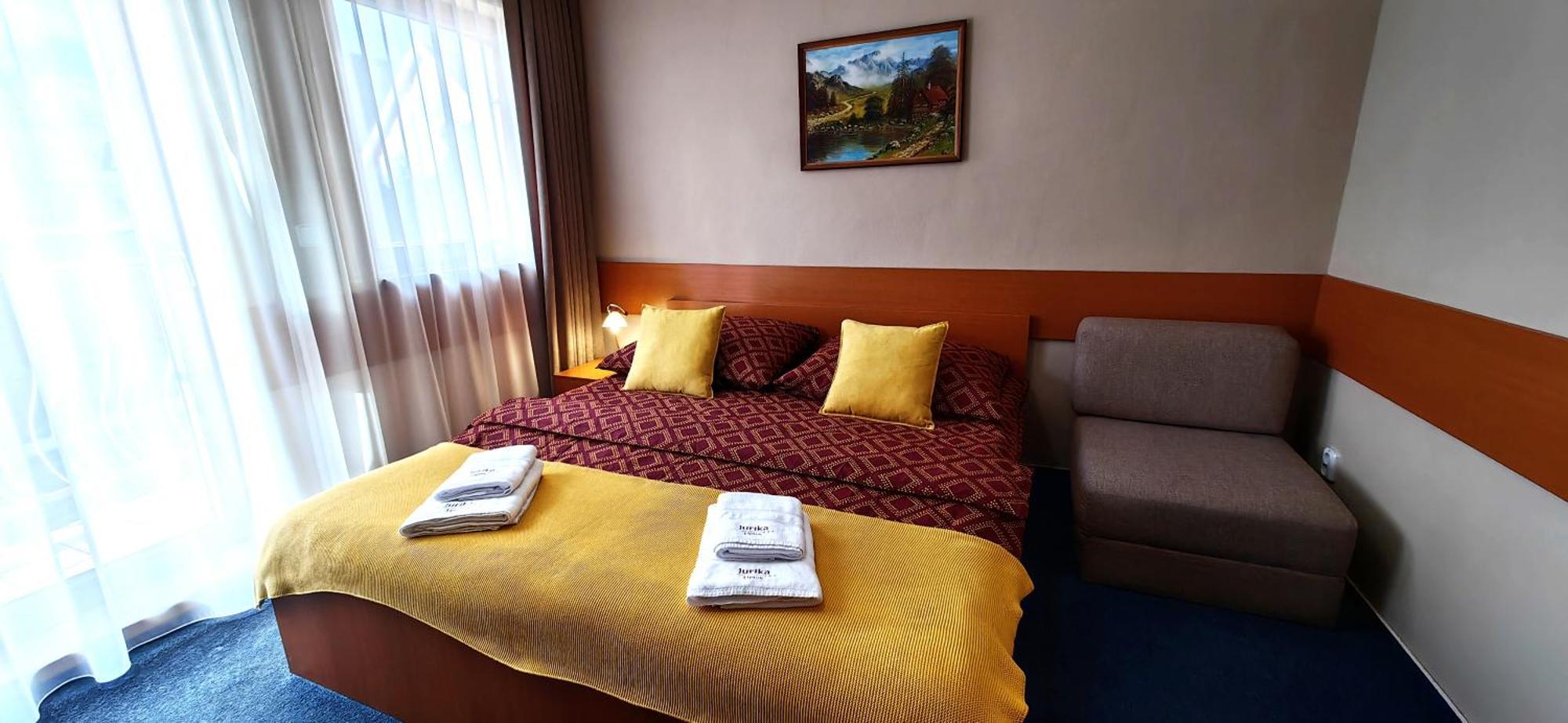 Jurika Liptov Aparthotel Liptovský Mikuláš Rum bild