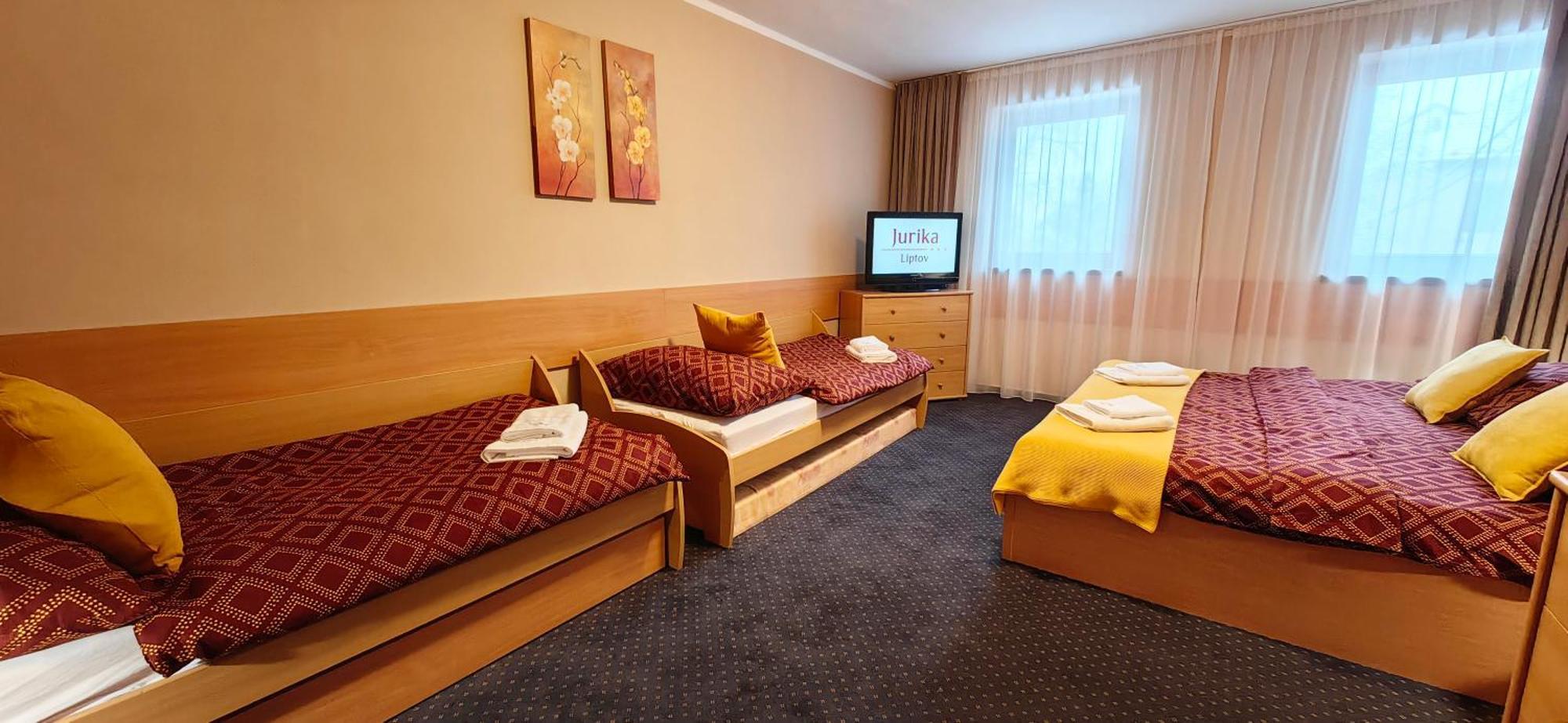 Jurika Liptov Aparthotel Liptovský Mikuláš Exteriör bild