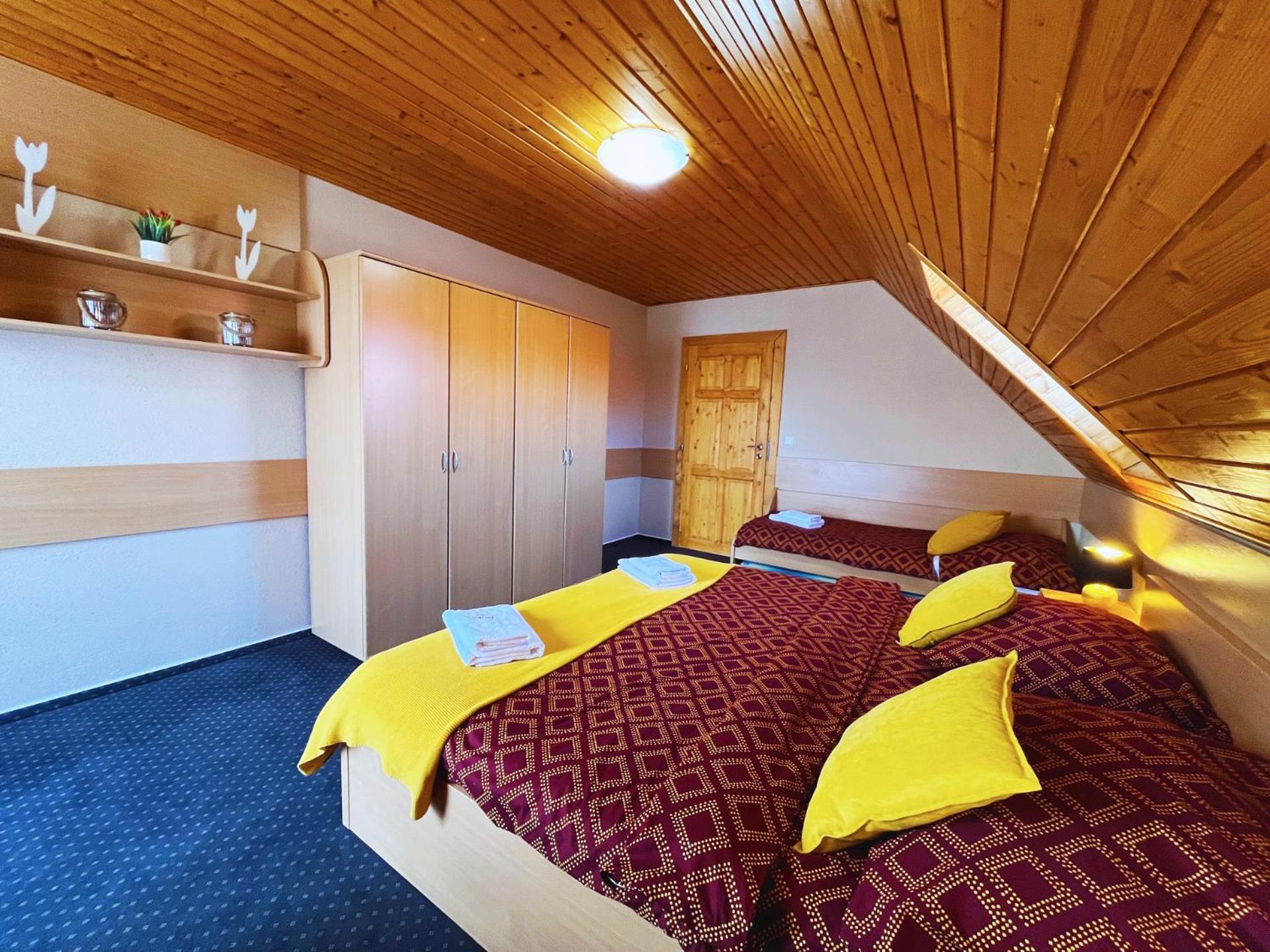 Jurika Liptov Aparthotel Liptovský Mikuláš Exteriör bild