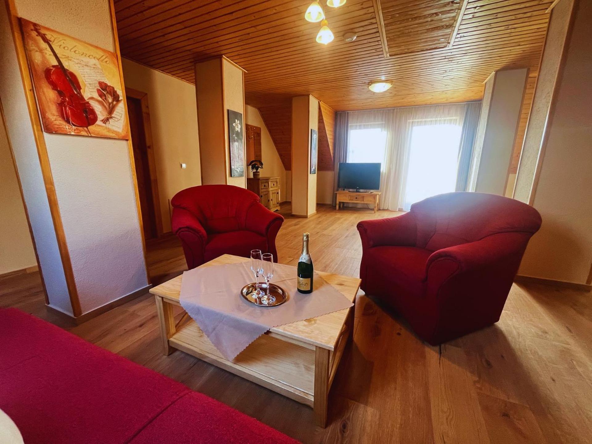 Jurika Liptov Aparthotel Liptovský Mikuláš Exteriör bild